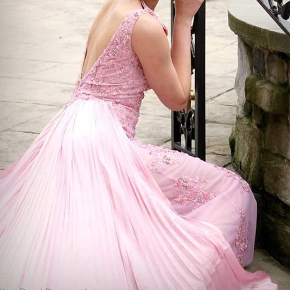 Sherri Hill Couture Gown - Picture 2 of 3